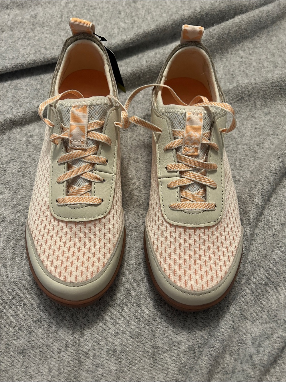 NWOT LL Bean vacationland sneakers